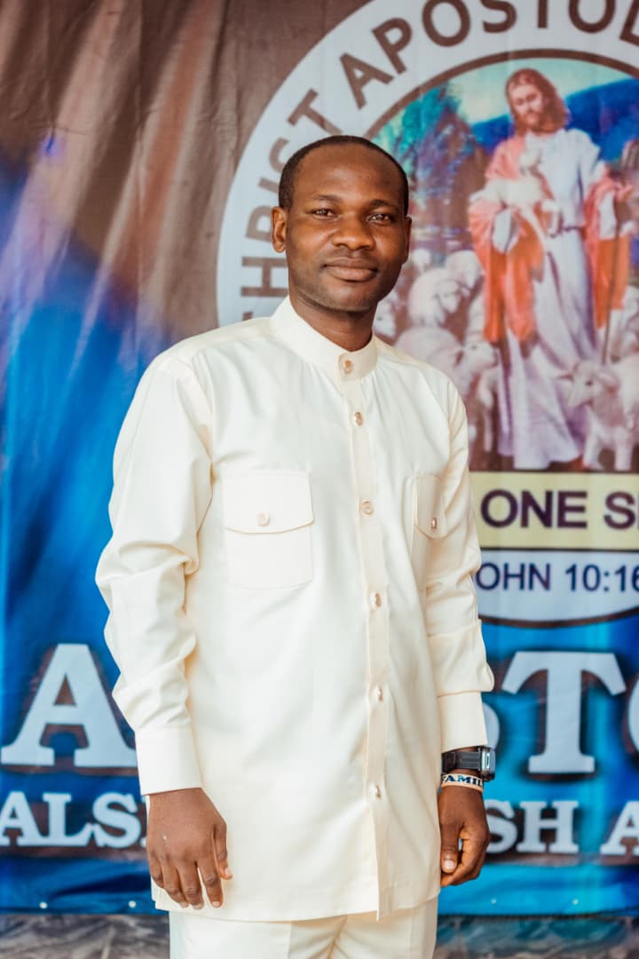 Evangelist Tosin Akin-Oluwole
